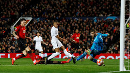 12 февраля. Манчестер. "МЮ" - "ПСЖ" - 0:2. 60-я минута. Кильян Мбаппе (№7) забивает второй гол.