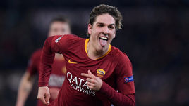 12 февраля. Рим. "Рома" - "Порту" - 2:1. Автор дубля Николо Дзаньоло.