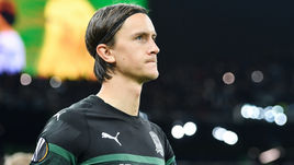 14 февраля. Краснодар. "Краснодар" - "Байер" - 0:0. Кристофер Ульссон перед началом встречи.