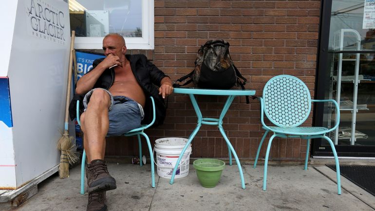 Первый номер драфта НХЛ - 1986 и обладатель Кубка Стэнли - 1990 Джо Мерфи. Первый номер драфта НХЛ - 1986 и обладатель Кубка Стэнли - 1990 Джо Мерфи.