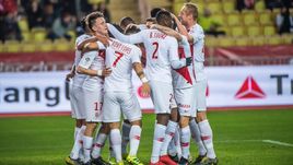 16 февраля. Монако. "Монако" - "Нант" - 1:0. Игроки празднуют забитый мяч.