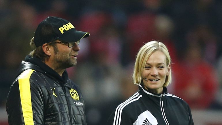 Юрген Клопп и Бибиана Штайнхаус. Фото REUTERS Юрген Клопп и Бибиана Штайнхаус. Фото REUTERS