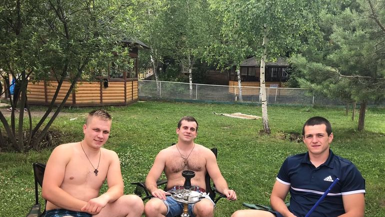 Павлов – слева. Павлов – слева.