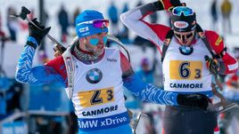 Александр Логинов (слева).