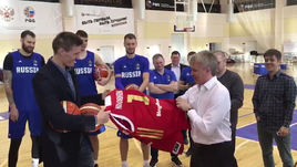 Колобкову вручили майку сборной России 