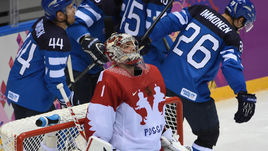 19 февраля 2014 года. Сочи. Россия - Финляндия - 1:3. Только что финны забросили третью шайбу в ворота Семена Варламова.