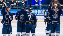 Хоккеисты "Адмирала".