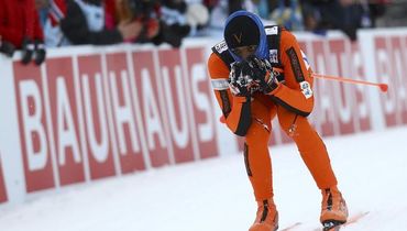 Адриан Солано.