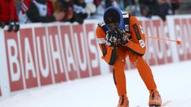 "Худший лыжник в истории" продает гамбургеры в Мексике вместо чемпионата мира