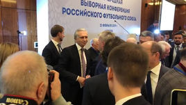 Федун, Колобков, Прядкин. Первые секунды после избрания. Кто поздравил Дюкова?