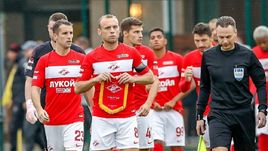 23 февраля. "Шериф" – "Спартак" – 2:1. Денис Глушаков выводит команду на матч.