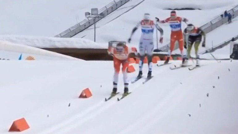 24 февраля. Зеефельд. Юлия Белорукова – в красном комбинезоне и бипе с синей полосой. 24 февраля. Зеефельд. Юлия Белорукова – в красном комбинезоне и бипе с синей полосой.