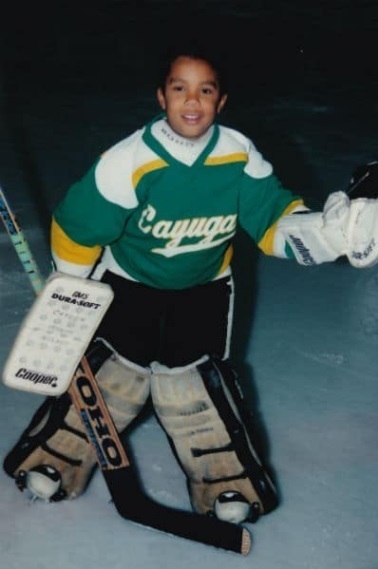 Рэй Эмери во время игры за команды из города Кайюга. Рэй Эмери во время игры за команды из города Кайюга.