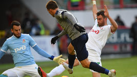 2 марта. Москва. "Локомотив" - "Крылья Советов" - 2:2. Железнодорожники и самарцы сыграли вничью.