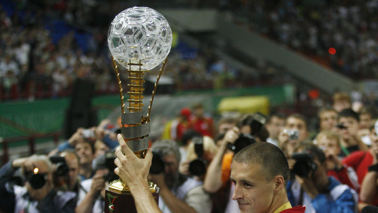 Футболисты ПСВ с Кубком РЖД. Фото Александр Вильф Футболисты ПСВ с Кубком РЖД. Фото Александр Вильф