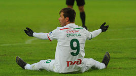 2 марта. Москва. "Локомотив" - "Крылья Советов" - 2:2. 87-я минута. Федор Смолов после падения в штрафной самарцев.