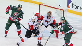 3 марта. Казань. "Ак Барс" - "Авангард" - 2:3. Обладатель Кубка Гагарина-2018 проиграл в первом раунде.