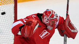 4 марта. Москва. "Спартак" - СКА - 2:3 ОТ. Юлиус Гудачек пропускает решающий гол.