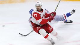 6 марта. Санкт-Петербург. СКА - "Спартак" - 2:1. Форвард красно-белых Энвер Лисин.