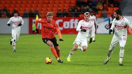 7 марта. Екатеринбург. "Урал" - "Спартак" - 1:0. Павел Погребняк (слева).