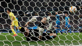 7 марта. Санкт-Петербург. "Зенит" – "Вильярреал" – 1:3. 33-я минута. Висенте Иборра забил первый из трех голов гостей.