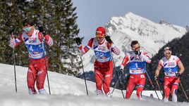 (слева направо) Россияне Андрей Мельниченко и Александр Большунов, норвежцы Шюр Рете и Мартин Сундбю.