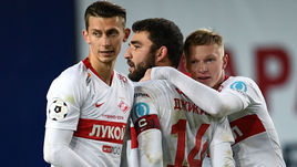 10 марта. Химки. "Динамо" - "Спартак" - 0:1. Футболисты "Спартака" празднуют победу в дерби.