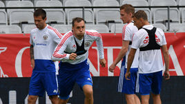 Федор Смолов, Артем Дзюба, Андрей Семенов и Федор Чалов (слева направо). Станислав Черчесов включил в состав трех форвардов. А кто будет играть?