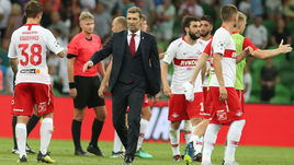 Массимо Каррера (в центре).