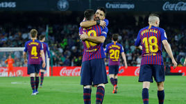 17 марта. Севилья. "Бетис" - "Барселона" - 1:4. Лионель Месси (№10) и Луис Суарес празднуют гол.