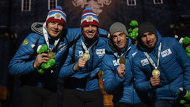Российская четверка, завоевавшая бронзу чемпионата мира в эстафете - Матвей Елисеев, Никита Поршнев, Дмитрий Малышко и Александр Логинов (слева направо).