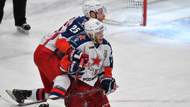 19 марта. Москва. ЦСКА - "Динамо" - 2:1. Армейцы празднуют победную шайбу.