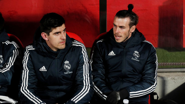 Тибо Куртуа и Гарет Бэйл. Фото REUTERS Тибо Куртуа и Гарет Бэйл. Фото REUTERS