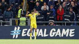 21 марта. Астана. Казахстан - Шотландия - 3:0. Бактиер Зайнутдинов празднует забитый мяч.