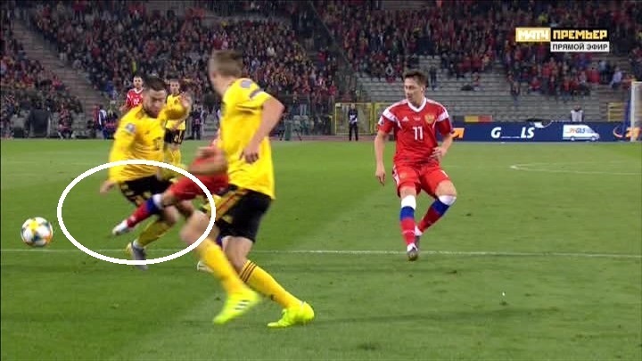44-я минута матча Бельгия - Россия. 44-я минута матча Бельгия - Россия.