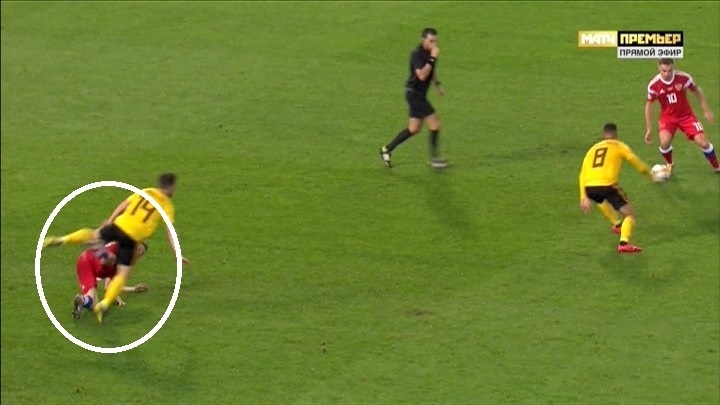 90-я минута матча Бельгия - Россия. 90-я минута матча Бельгия - Россия.