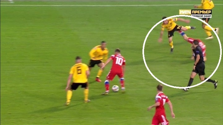 90-я минута матча Бельгия - Россия. 90-я минута матча Бельгия - Россия.