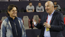 25 января. Доха. Леонид Федун и Станислав Черчесов на зимнем турнире РПЛ в Катаре.