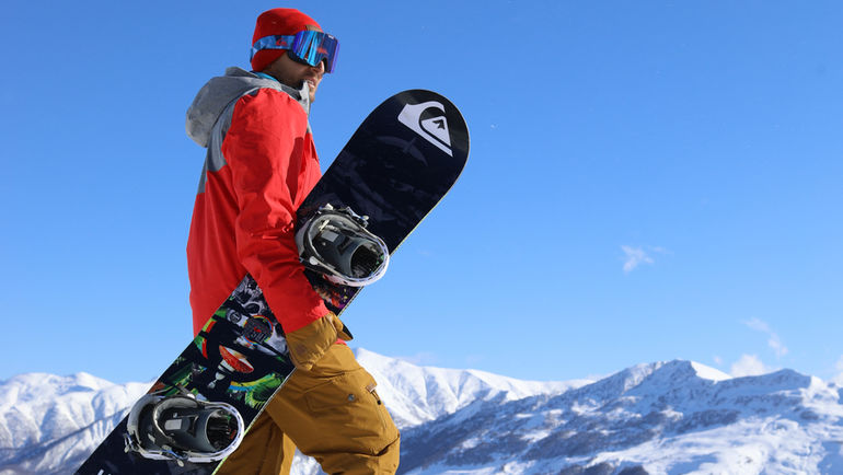 Один из самых известных серферов, путешественник и амбассадор марки Volkswagen Коммерческие автомобили в России Сергей Расшиваев. Один из самых известных серферов, путешественник и амбассадор марки Volkswagen Коммерческие автомобили в России Сергей Расшиваев.