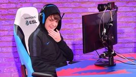 Донован "F2Tekkz" Хант.