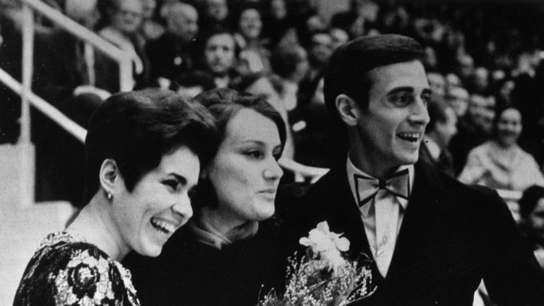 Людмила Пахомова и Александр Горшков с Еленой Чайковской. Фото из архива семьи Чайковских Людмила Пахомова и Александр Горшков с Еленой Чайковской. Фото из архива семьи Чайковских