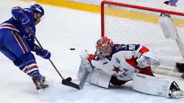 Наиль Якупов (справа): гол был или все же нет?