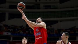 4 апреля. Москва. ЦСКА - "Баскония" - 82:78. В атаке - Никита Курбанов.