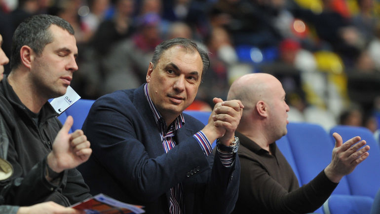 Дмитрий Рудовский (в центре). Фото Никита Успенский Дмитрий Рудовский (в центре). Фото Никита Успенский