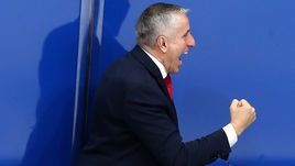 Главный тренер "Авангарда" Боб Хартли.