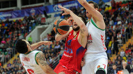 Апельсин в голову, "перерезание горла", неистовые болельщики. ЦСКА ждет яркий четвертьфинал Евролиги