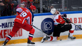 13 апреля. Москва. ЦСКА - "Авангард" - 5:2. В первом матче финала армейцы оказались сильнее омичей.