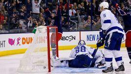 14 апреля. Коламбус. "Коламбус" - "Тампа-Бэй" - 3:1. Команда Андрея Василевского (№88) проиграла третий матч из трех.