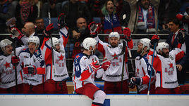 17 апреля. Балашиха. "Авангард" - ЦСКА - 0:2. Радость армейцев после заброшенной шайбы.