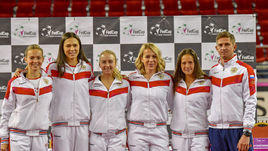 19 апреля. Москва. Сборная России - Влада Коваль, Наталья Вихлянцева, Анастасия Потапова, Анастасия Павлюченкова, Дарья Касаткина (слева направо) и каитан Игорь Андреев.